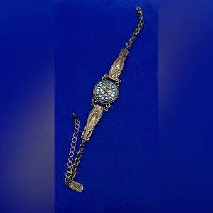 Grandmother’s Buttons Bracelet